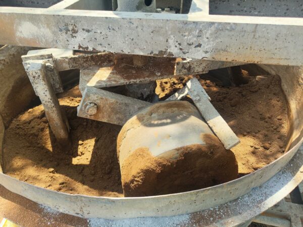 A machine that blends filtered soil with limestone 